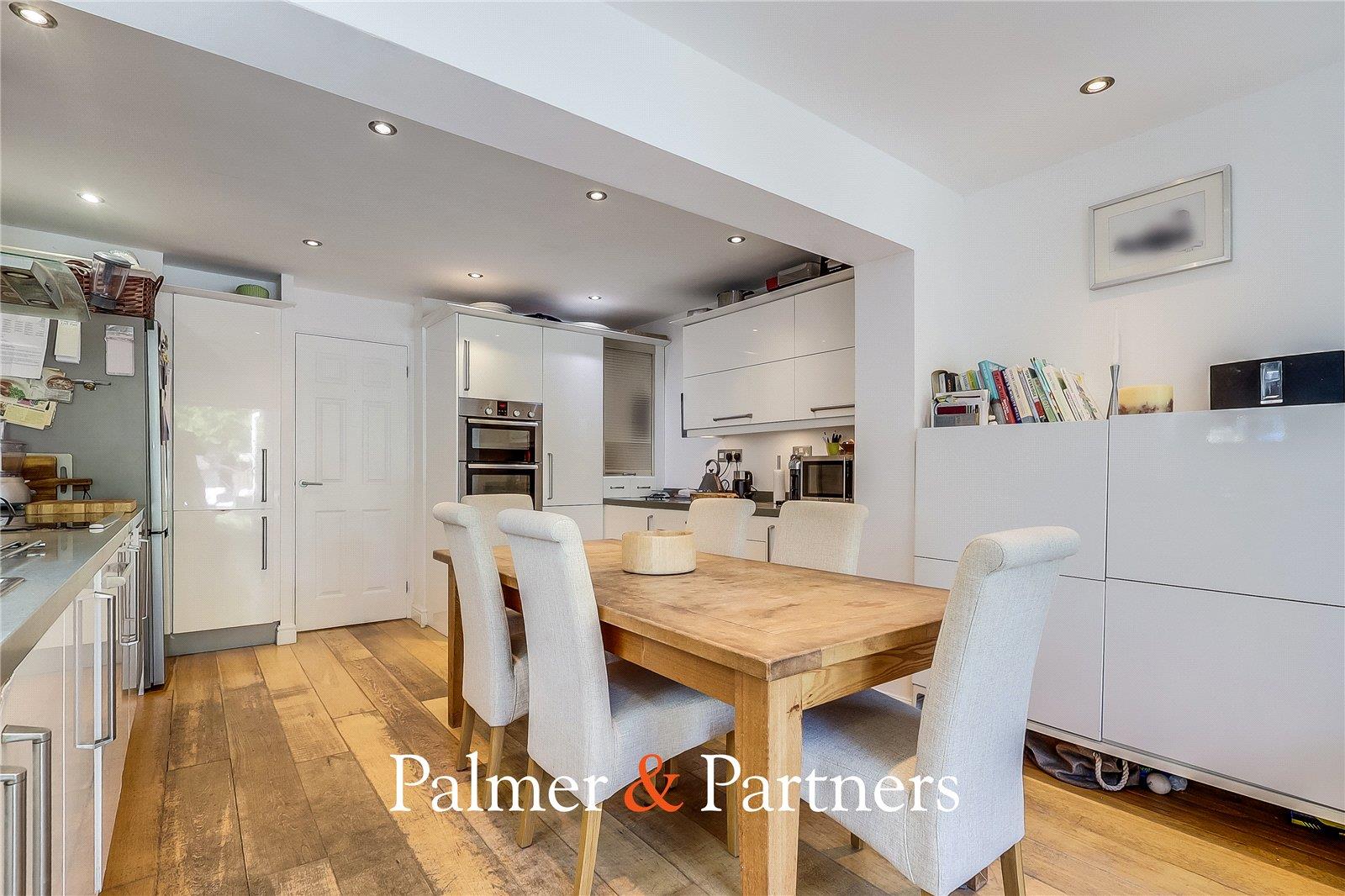 Property Image e0f32e9a-495f-4ea3-8c67-91ea2e9f21f6