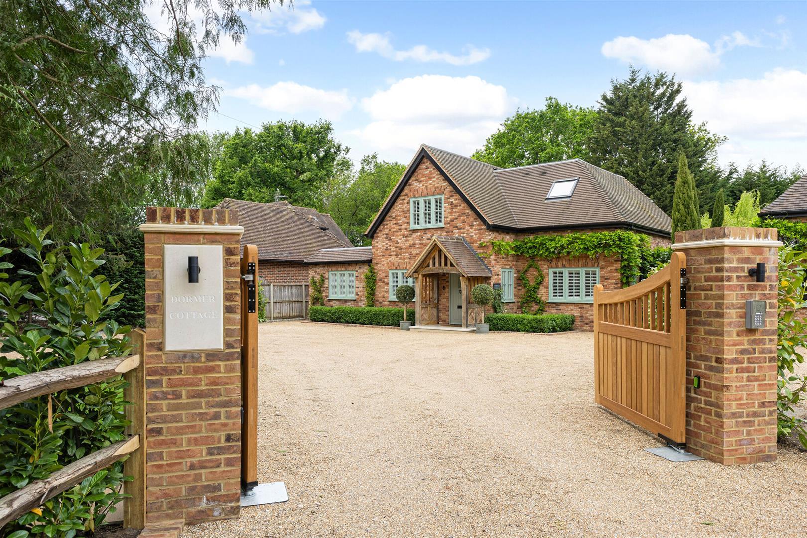Property Image e0fa6098-f073-4120-bb2c-9bfb3dd5ebf8