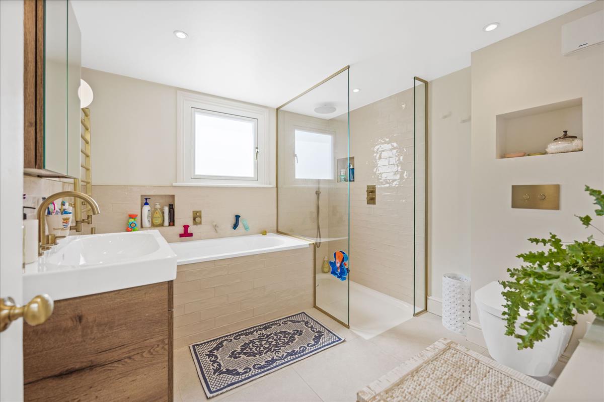 Property Image e1051337-77dd-412c-9f1d-854c48f1cdfe