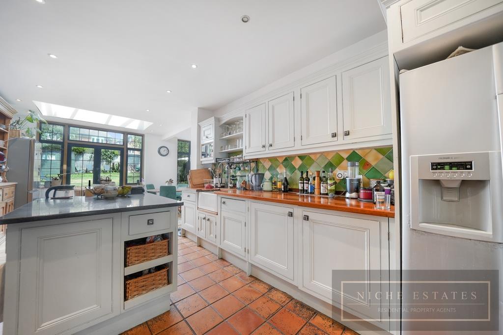 Property Image e1299fc2-68f3-481e-a307-05e9709b5110