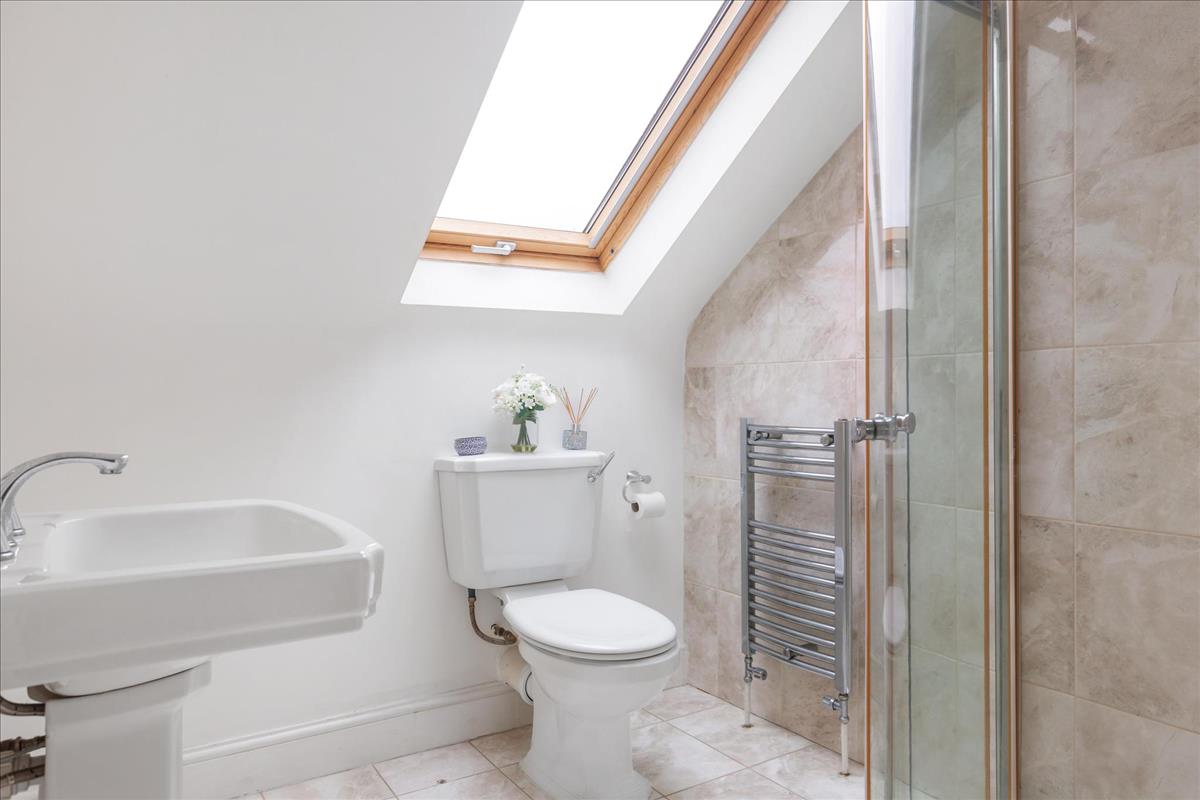 Property Image e12e29f3-f74f-434a-ad61-c9a77a483a17
