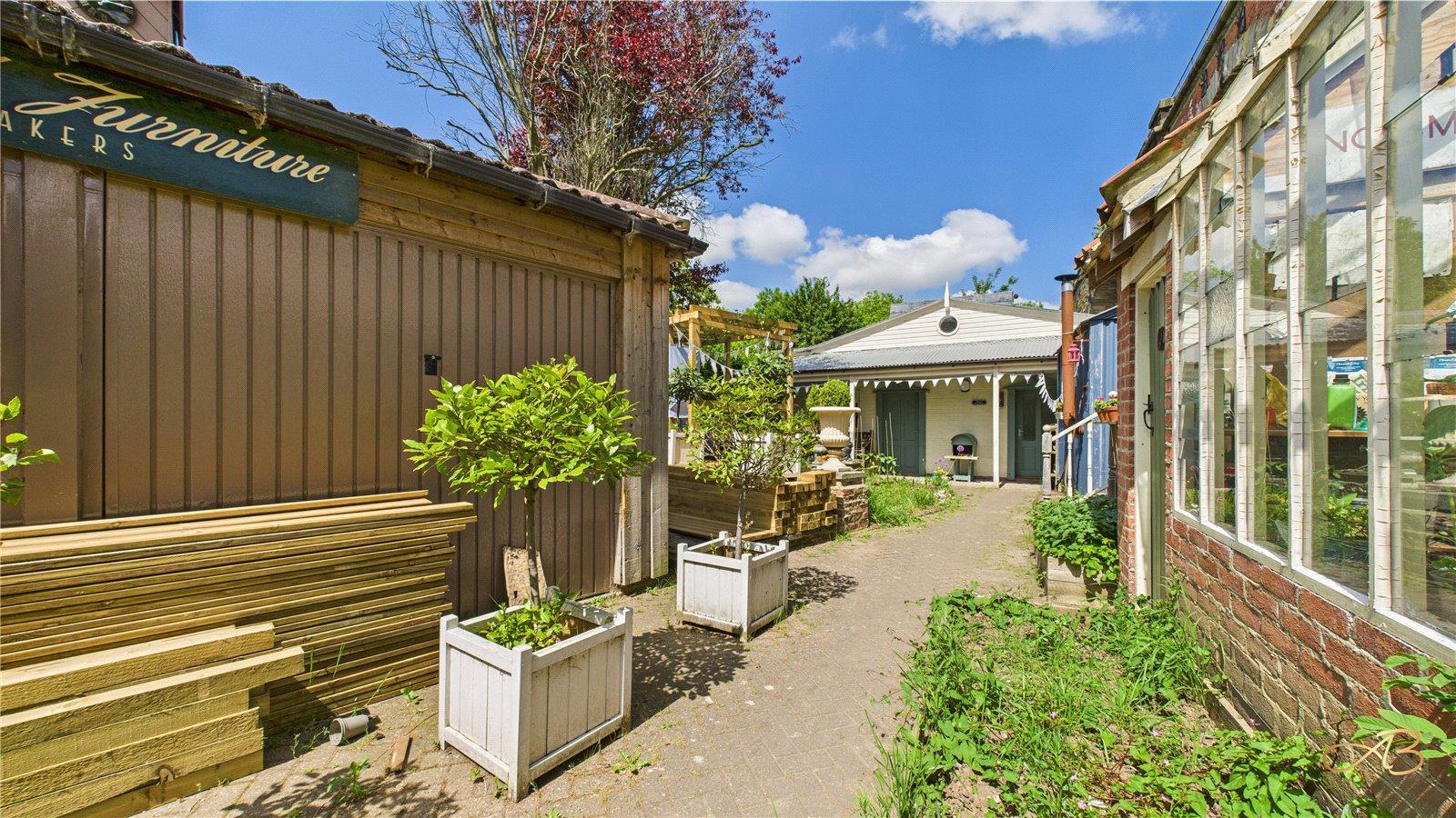 Property Image e12f9953-5567-4a7b-ac0d-3e5ba1cc9585