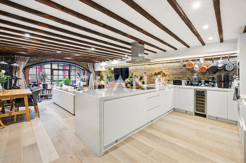 Property Image e12ffd2b-8b78-4294-bb98-35483093400f