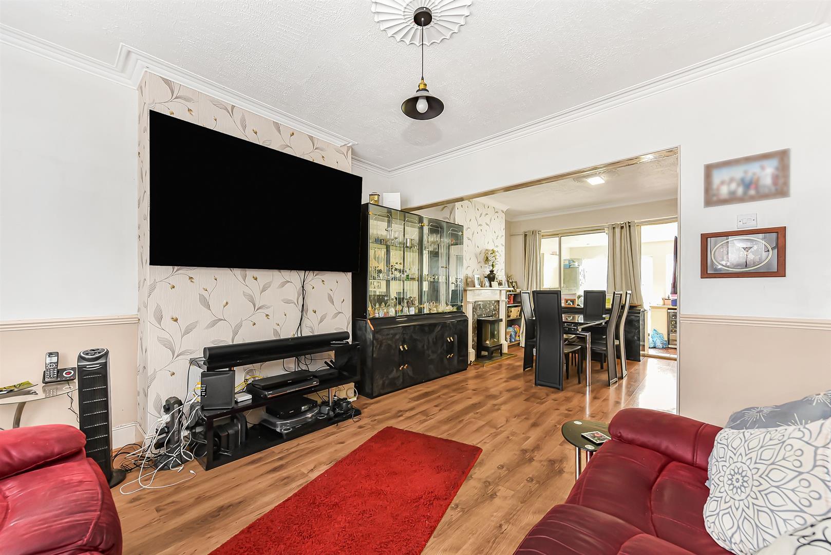 Property Image e1350ac9-8439-4051-b668-898db2c6abd8