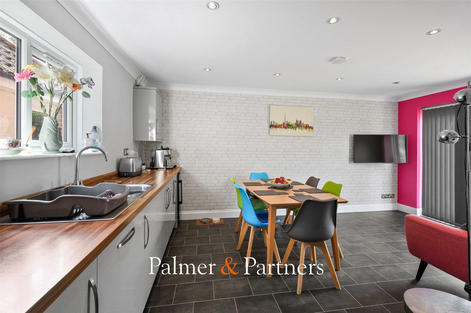 Property Image e1374c6b-d5e5-4c7e-8a92-ba1949f7797a