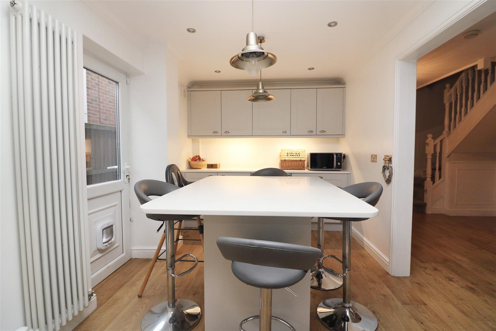 Property Image e1420dc0-4f0d-42fb-8968-e2b2fb01faf2