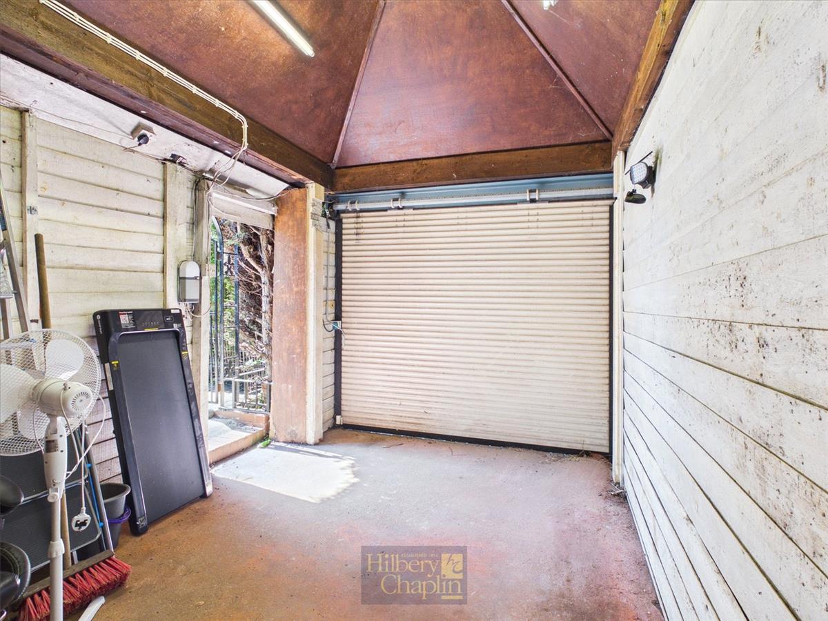 Property Image e1509920-945b-4588-9206-7b44f56db180