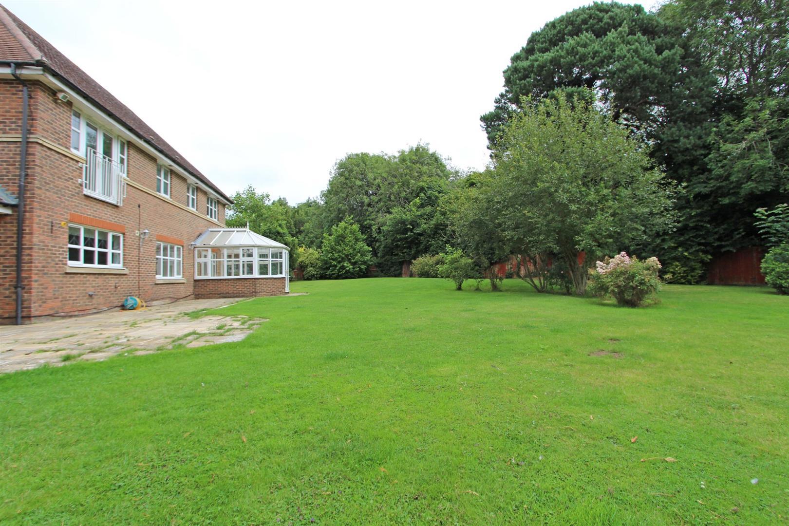 Property Image e15d210d-610c-4a7b-ae43-468bd1825cbd