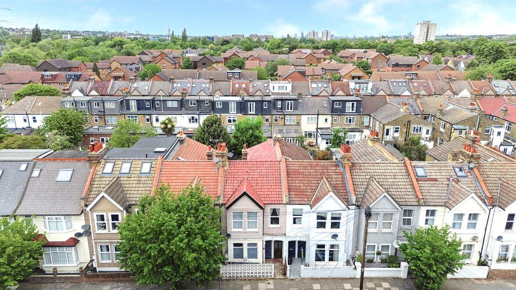 Property Image e1637d7b-ecff-428c-8327-3d484dc02ab6