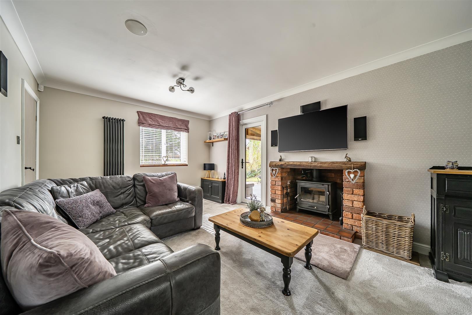 Property Image e175d044-3000-43f4-9dc3-a8177e83a2ea