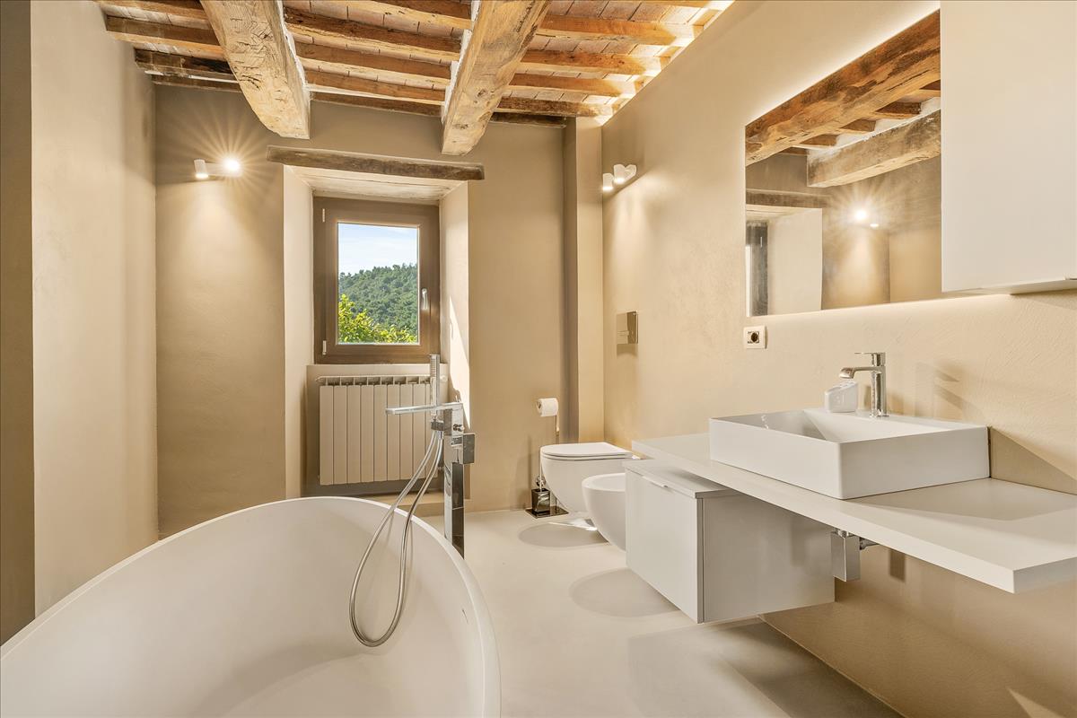 Property Image e181225e-9e91-4c37-9af0-70e3d7f52272