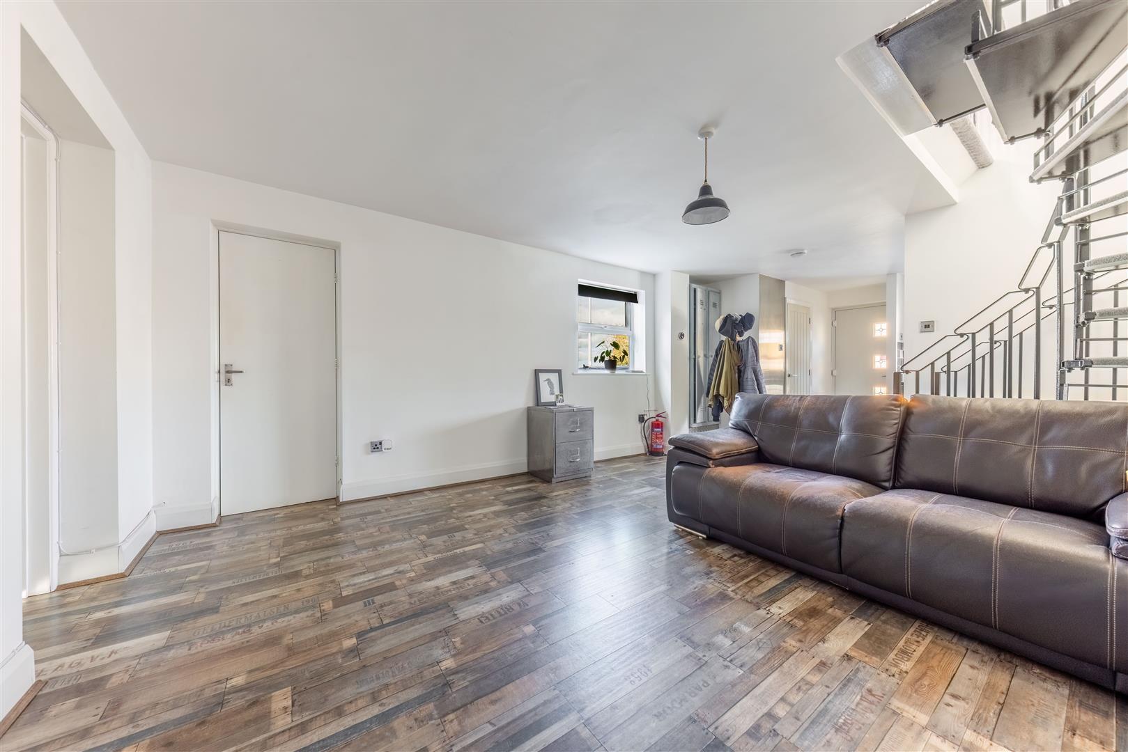 Property Image e18b3500-588e-4084-9350-36ae908d76c6