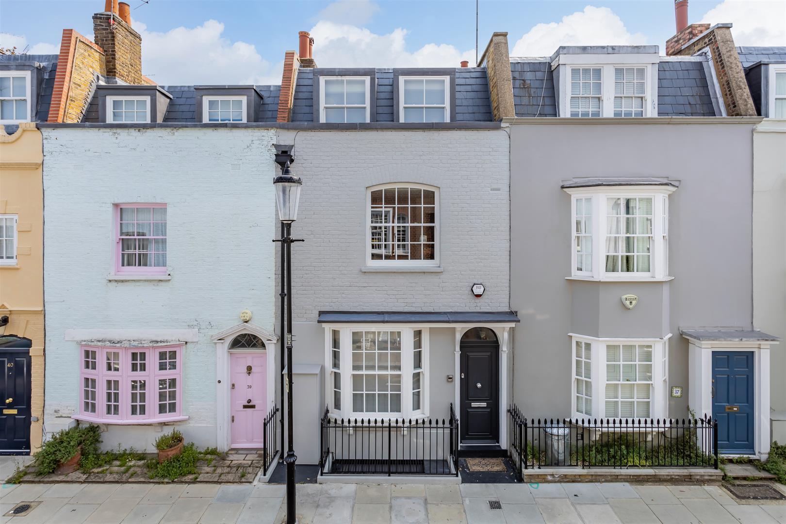 Property Image e1c2d15a-5c3b-4cd7-b807-8fc272875ae3