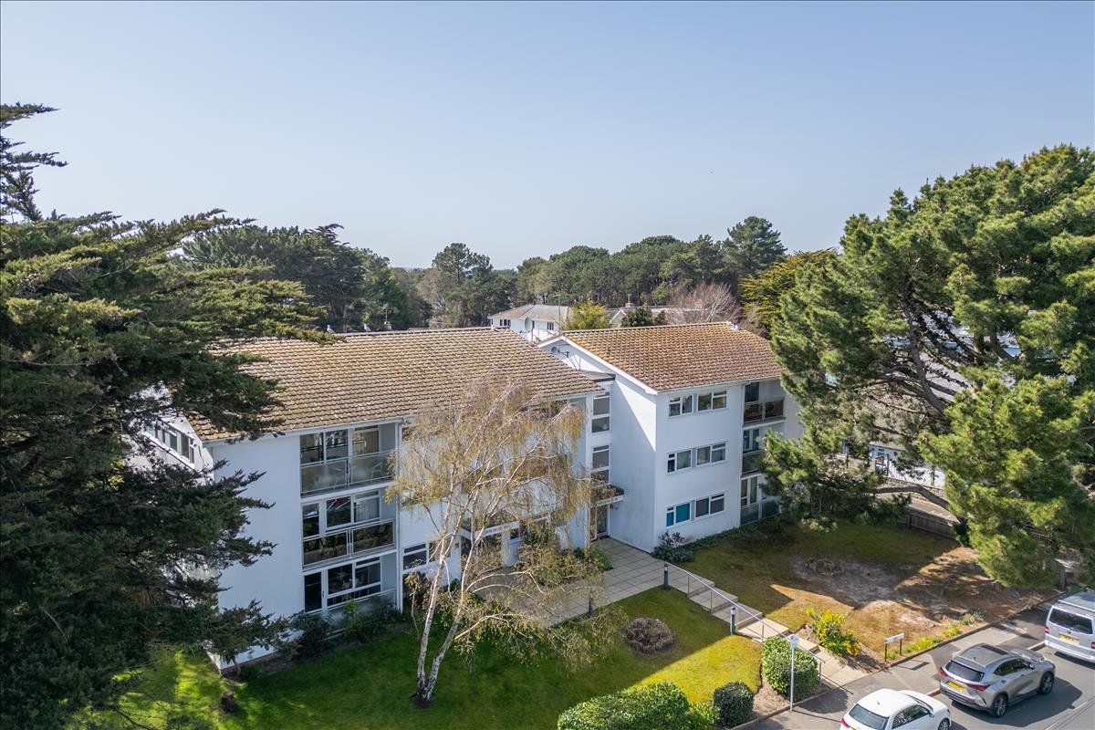 Property Image e1cf5cc8-64fe-4580-8d21-72f02c5612c2