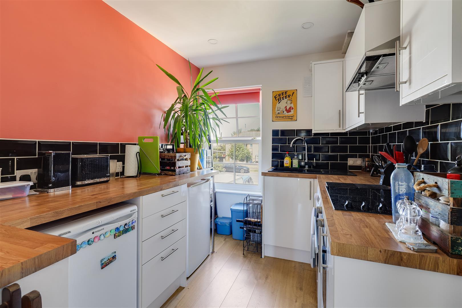 Property Image e1de305d-baf6-4f35-a292-58c3e143cf00