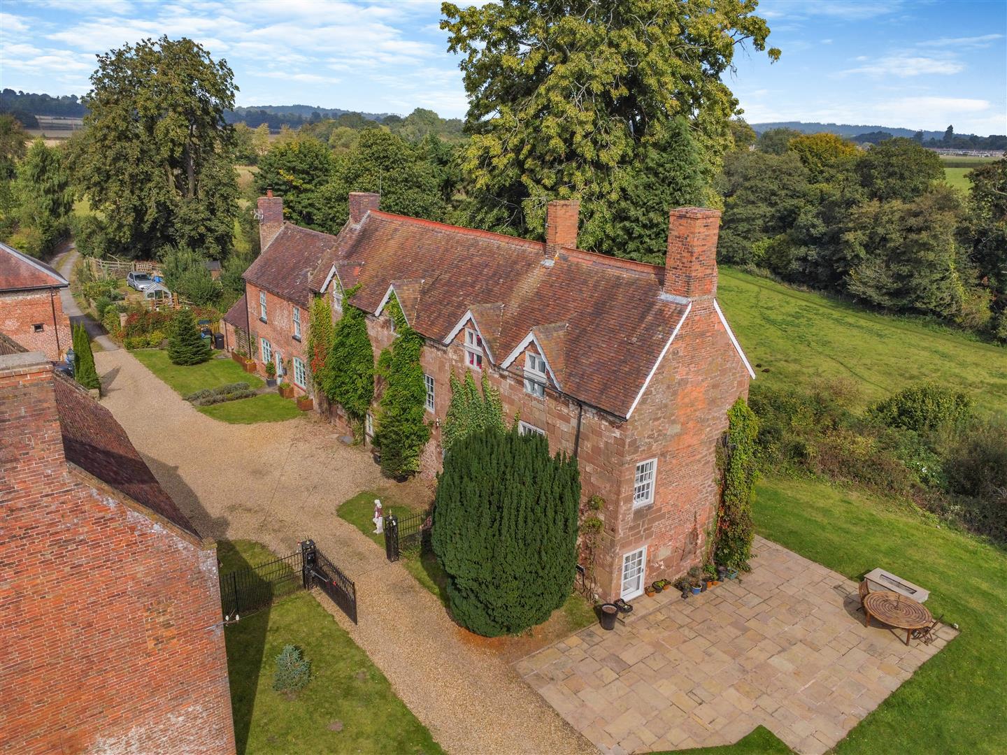 Property Image e1eb38bf-8feb-48a0-99d3-5c6d585c0c08