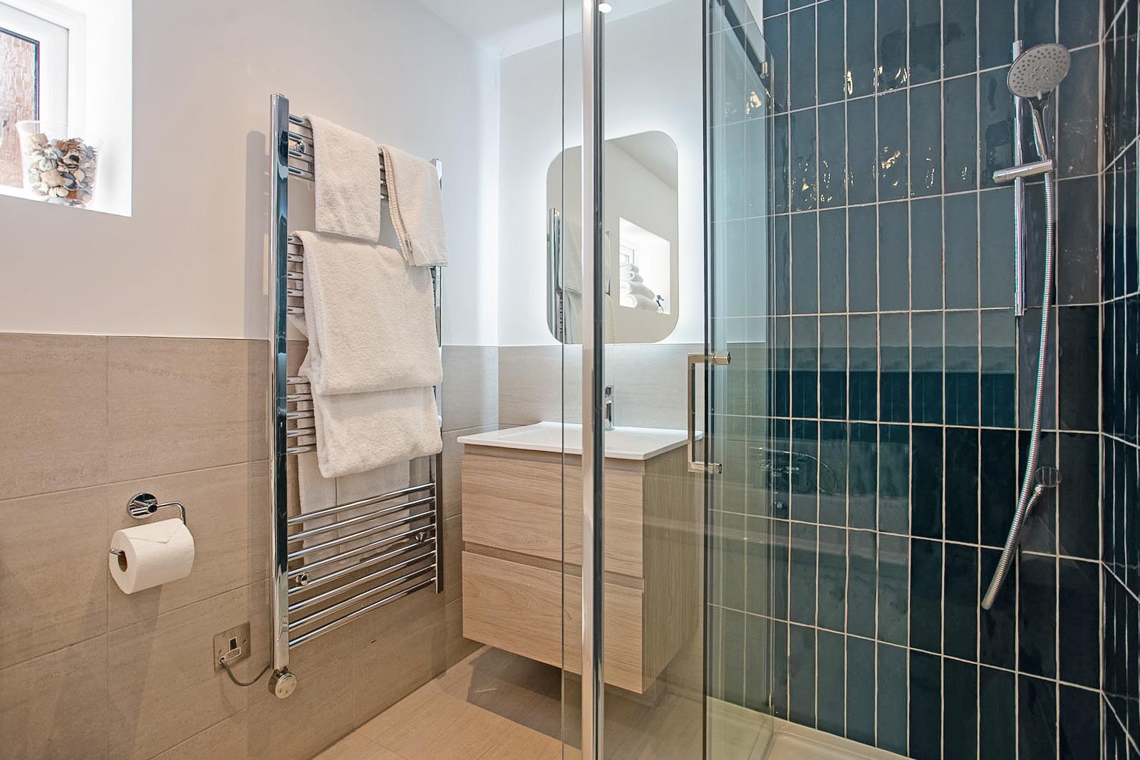 Property Image e20a9538-abc1-495e-a004-52bad33db7aa
