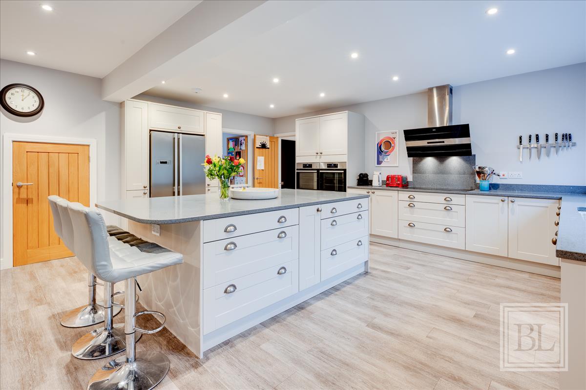 Property Image e213a26d-fb0c-472b-b6ef-79b9845ecd8d