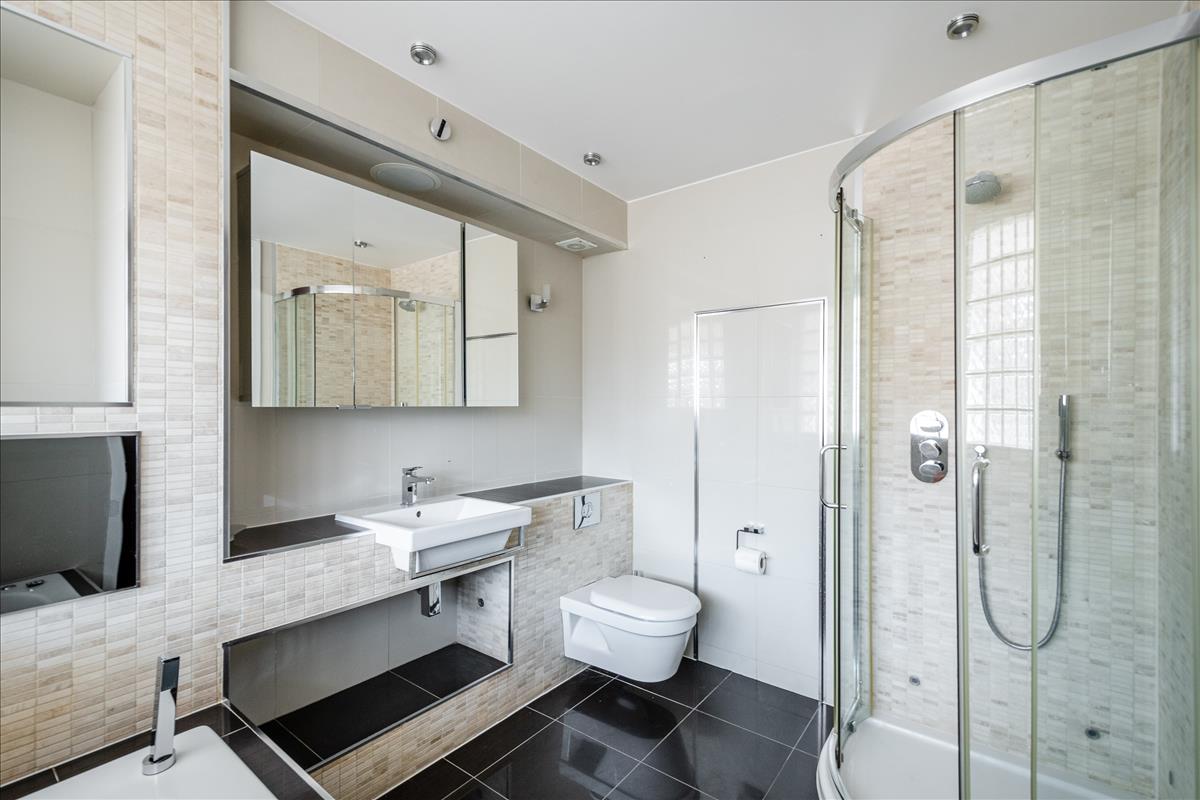 incredible duplex penthouse for rent on charlotte road ec2a