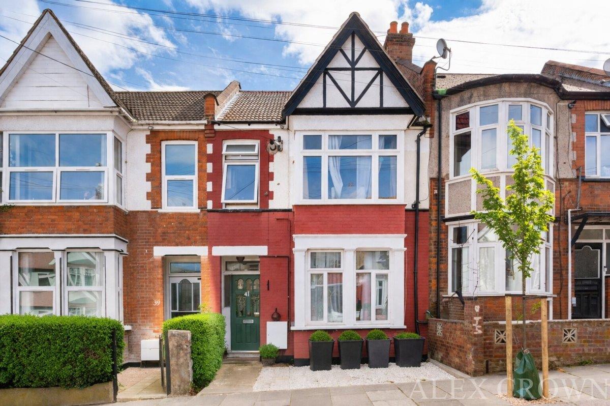 Property Image e221d8c1-adc8-49a4-829b-b36d044b7dc2