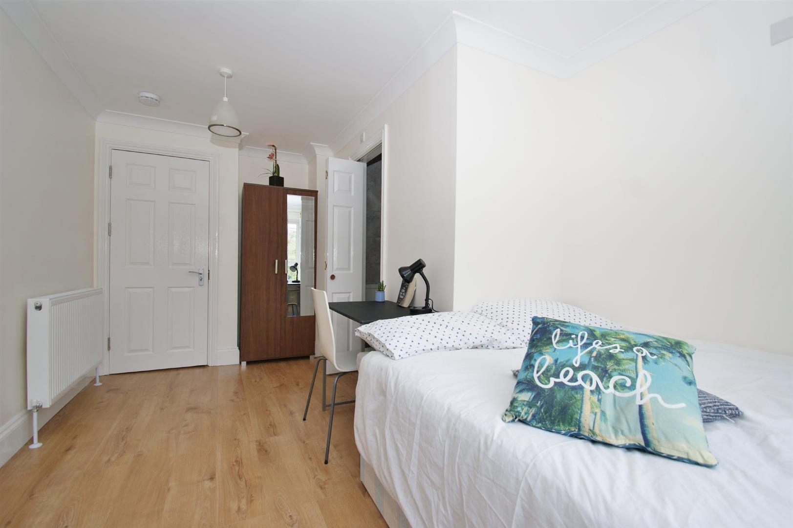 Property Image e22a03b0-c087-4a9b-ba58-b4267b0aabe6