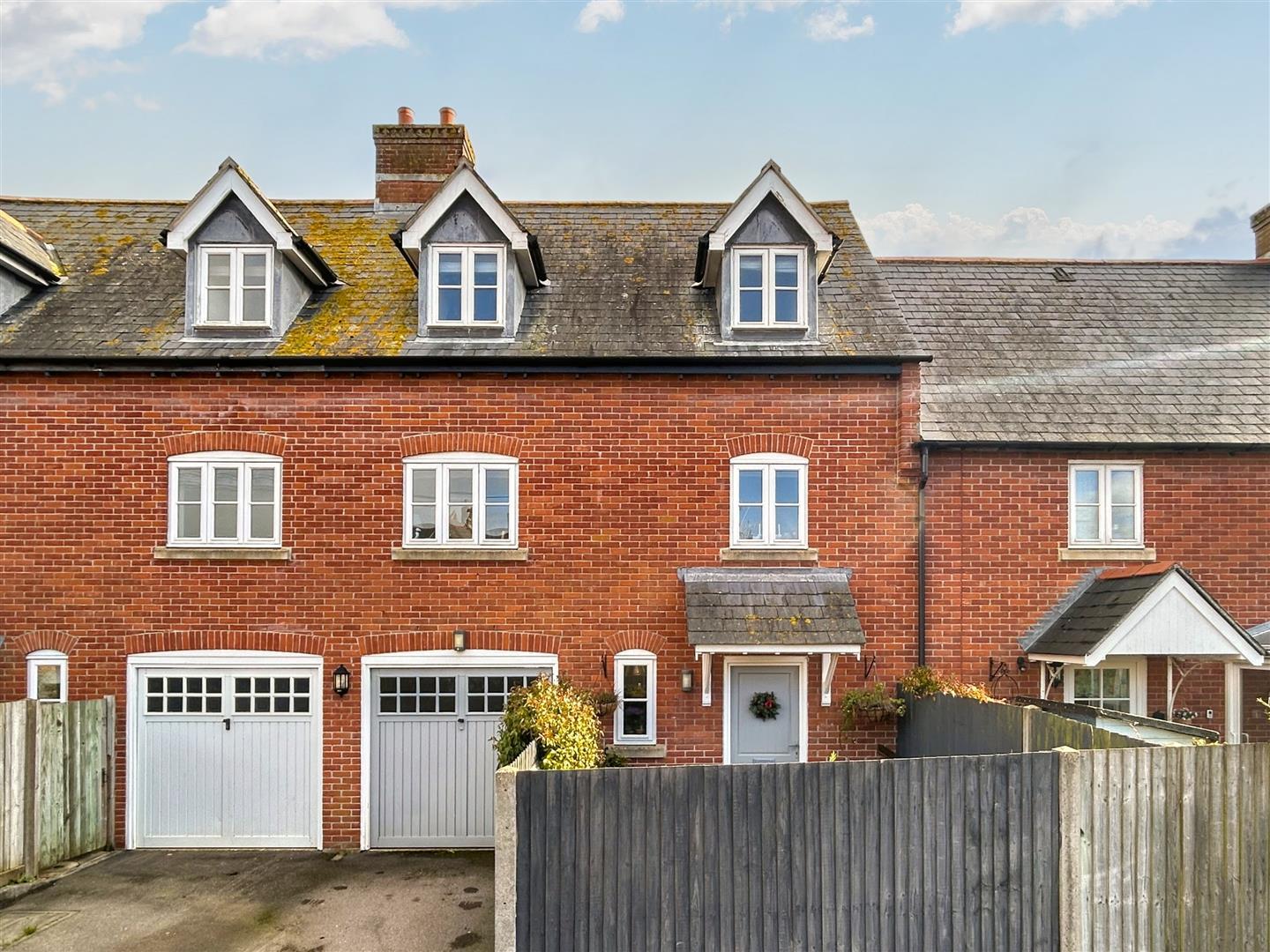 Property Image e249b377-6780-47cf-a69c-99b18e4616b2