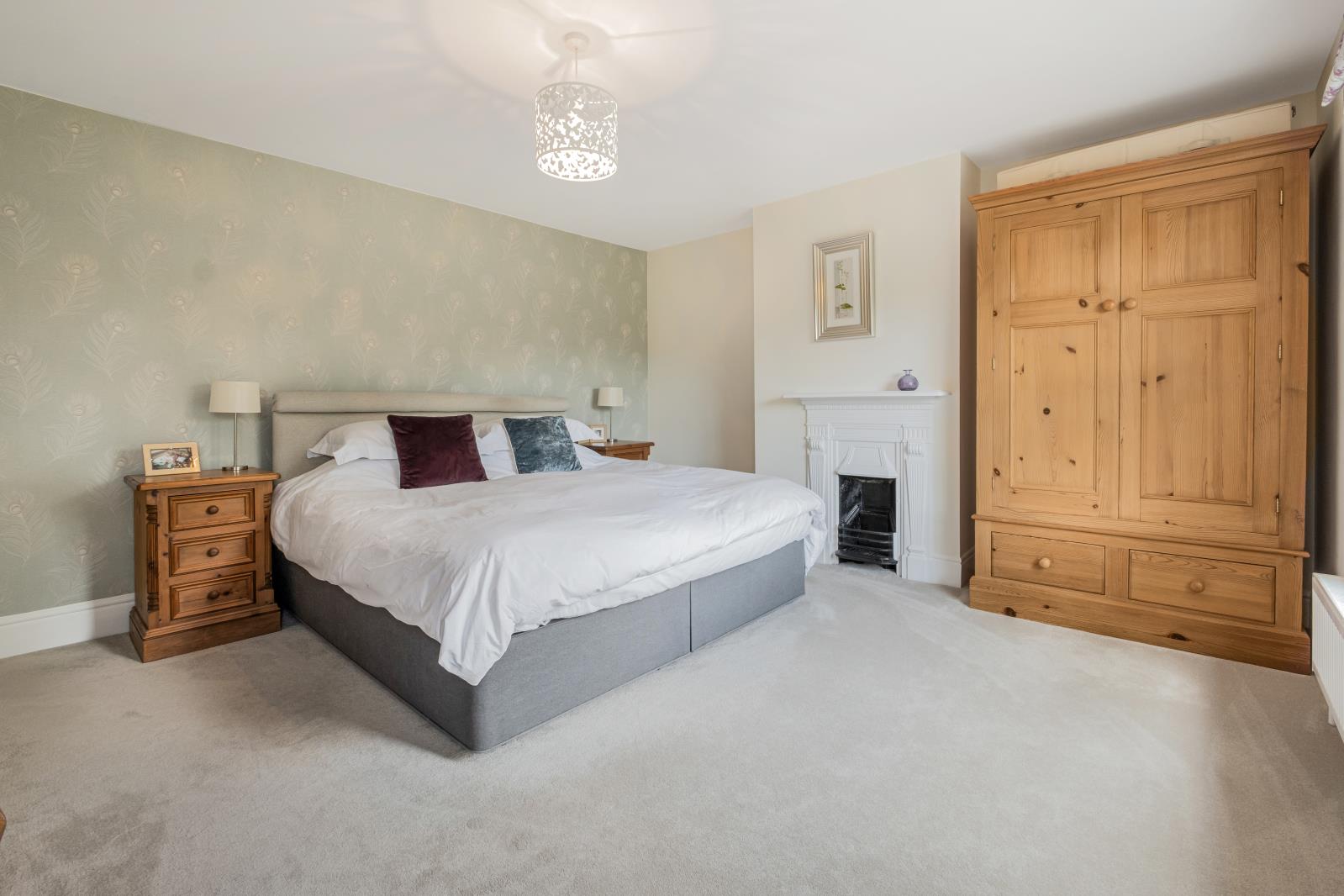 Property Image e2508a29-c848-4095-8fbe-406edfe81875