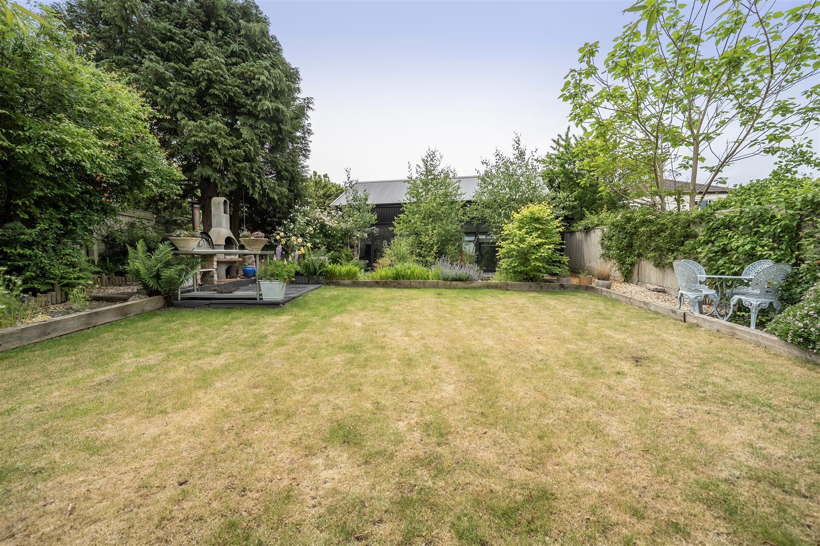 Property Image e2713f47-b53f-4bb6-8b09-5081e6ab64e9
