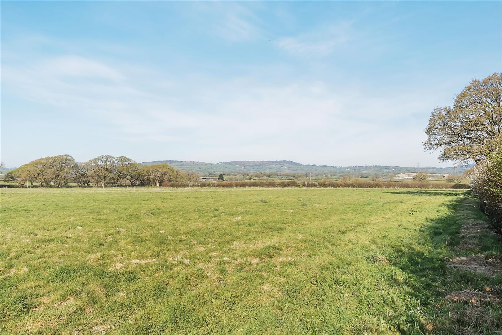 Property Image e272f92d-da3d-45d5-b934-2e163a8a4710