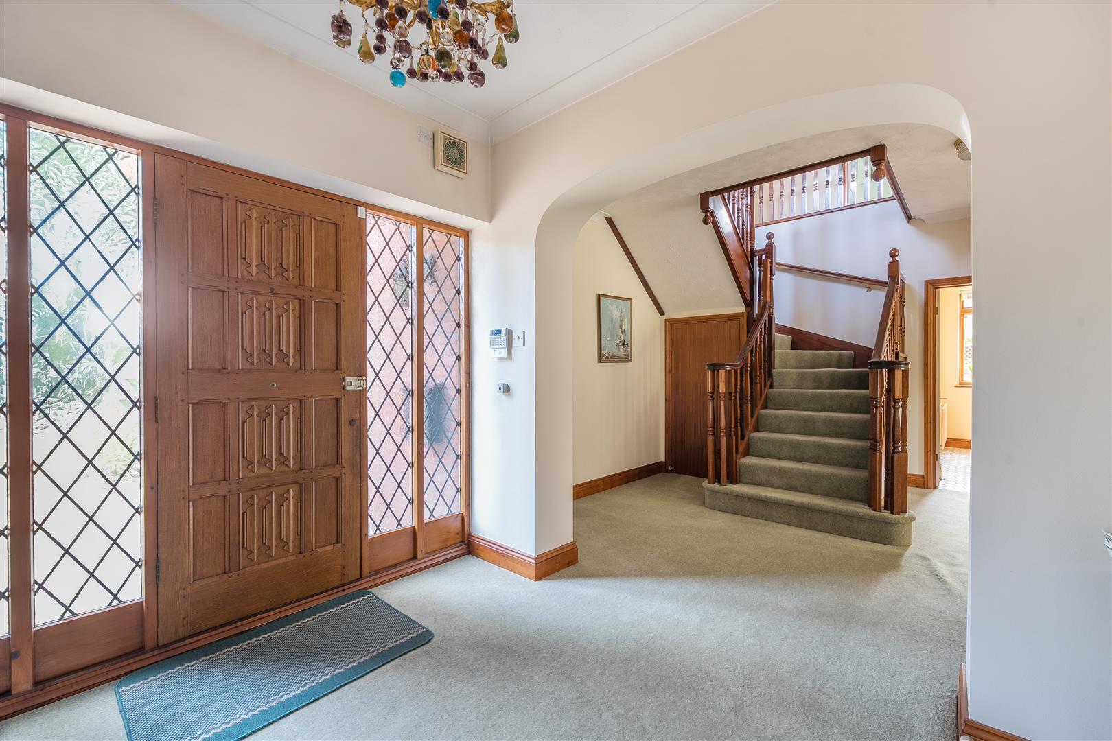 Property Image e27d0b42-bb6a-444f-b504-83009b46772d