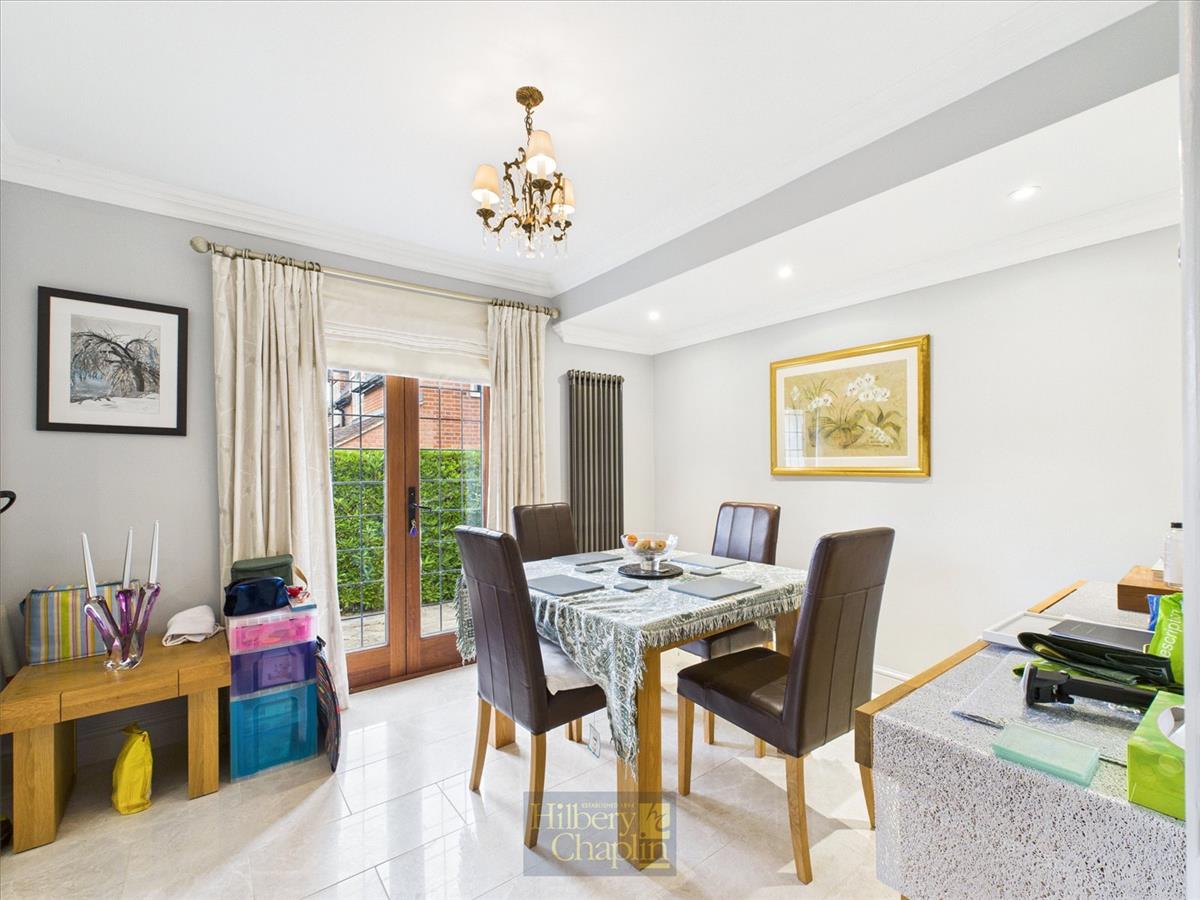 Property Image e299db39-221e-4153-a4b6-b61227cf56b1