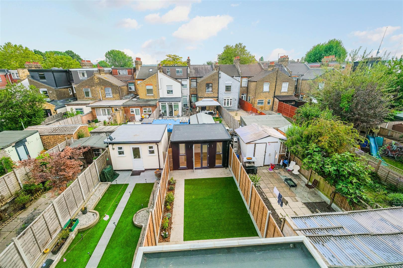 Property Image e29aa15b-75d5-4fea-bf63-1806f3d0933a