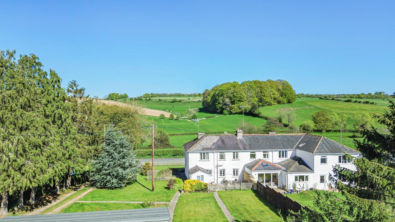 Property Image e2a92dd9-028f-453a-9553-21f9d536618b