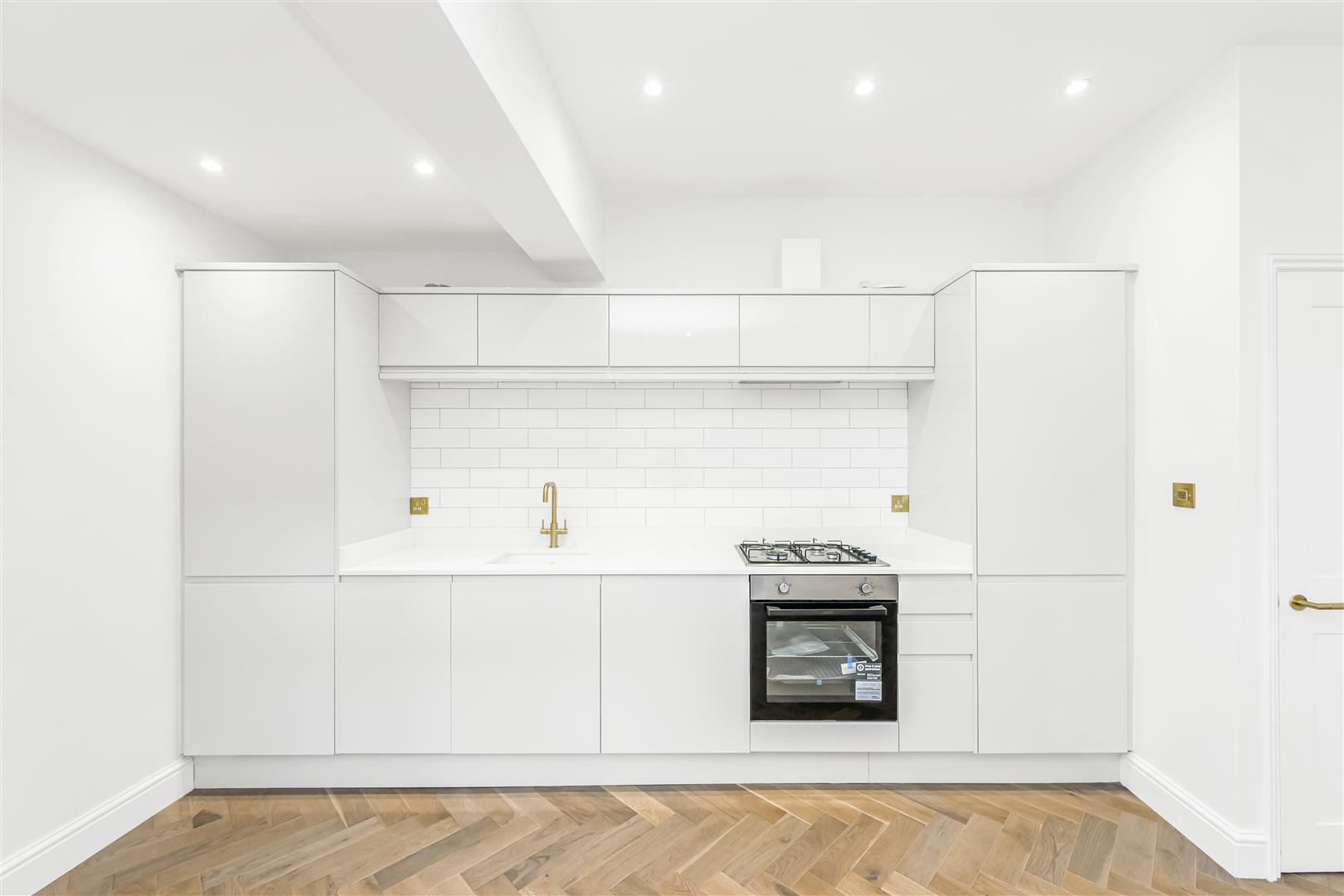 Property Image e2b33013-2044-4892-8926-157007908383