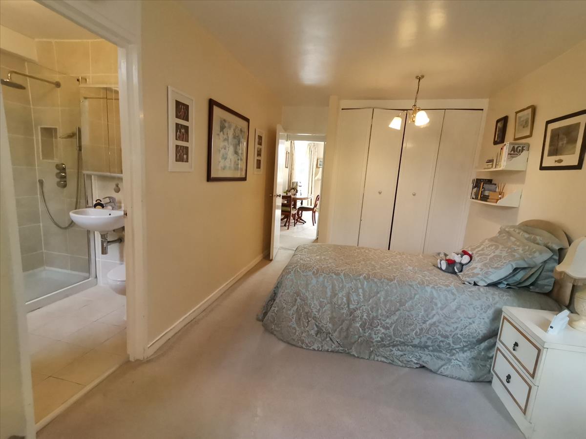 Property Image e2b7461f-f1d2-4ece-886f-ebe621681e34