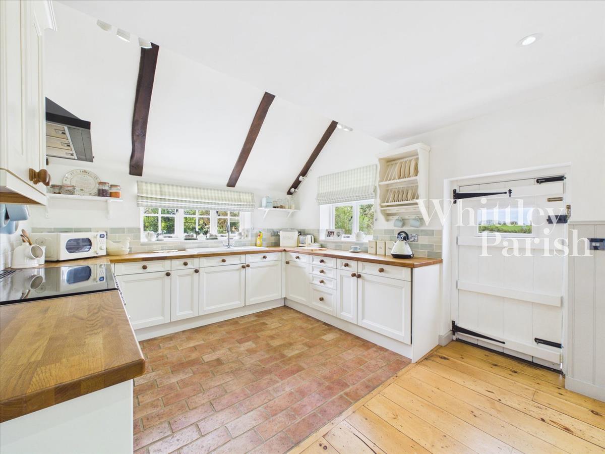 Property Image e2baa4cc-5419-4ec1-b4b2-1cd39790e141