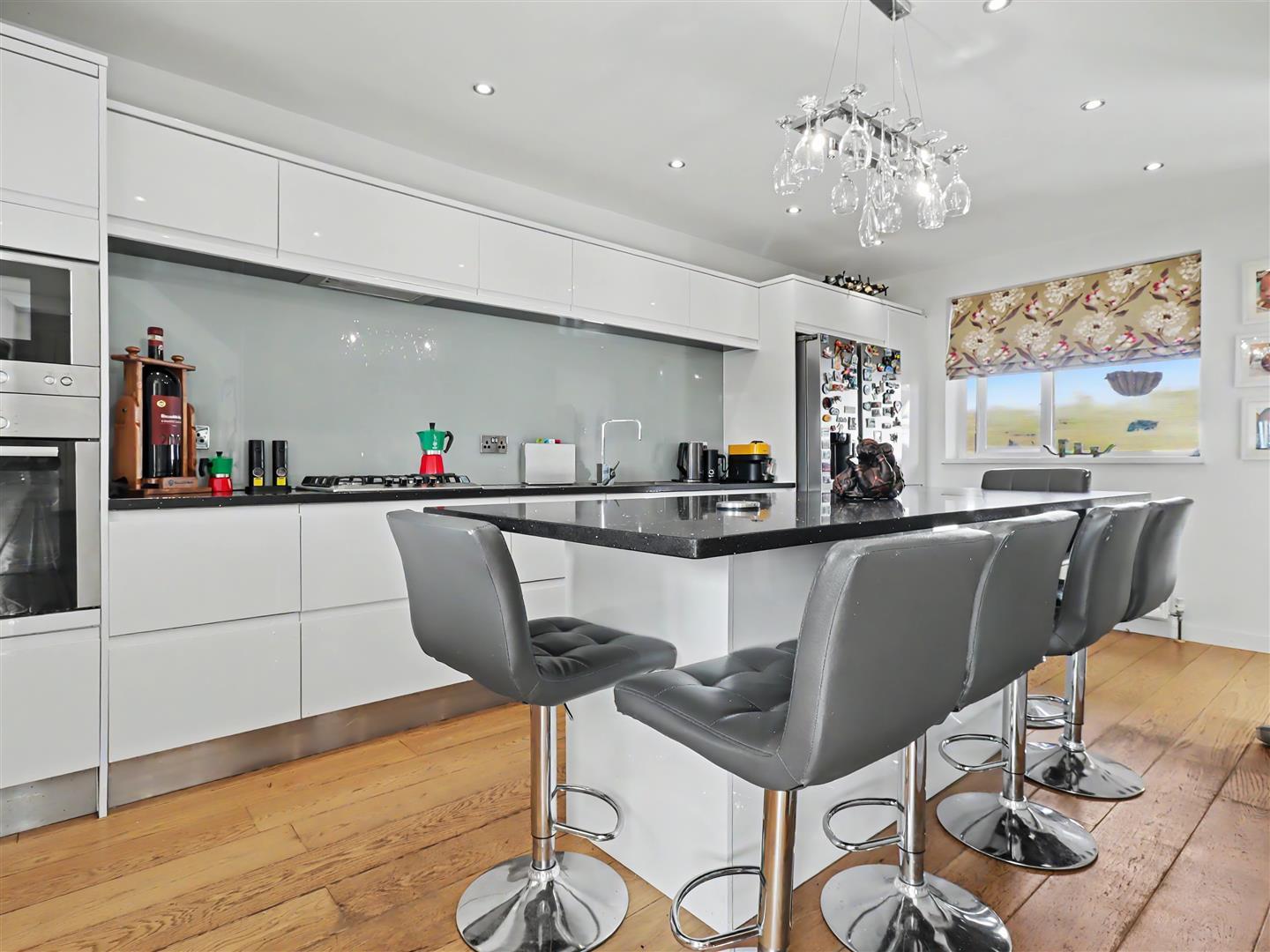 Property Image e2c0f90e-8ec7-49df-ac67-930a8b9c4e11