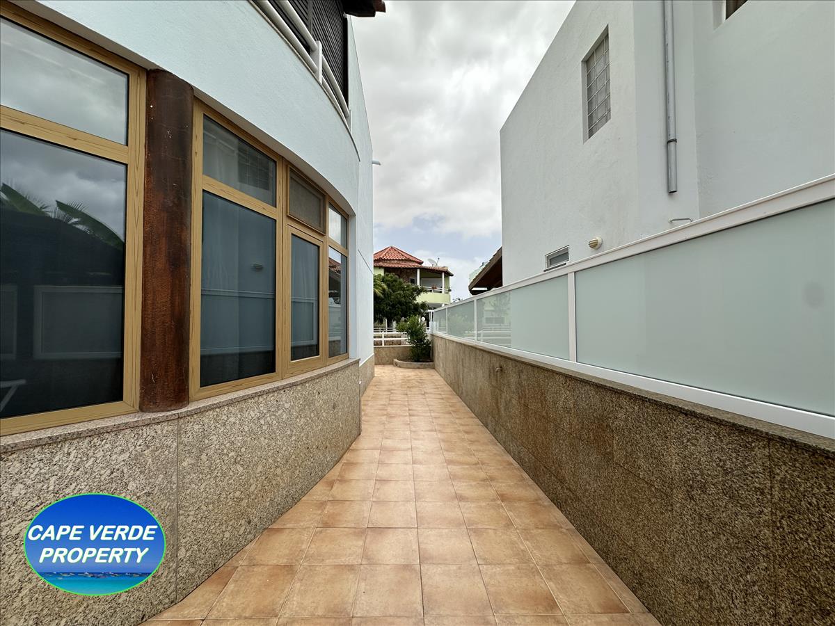 Property Image e2c59cba-f114-47fc-83c2-660dc1e7312a