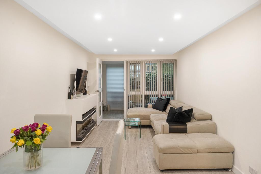 Property Image e2d91d83-97b3-473b-8a15-afedd1e3666d