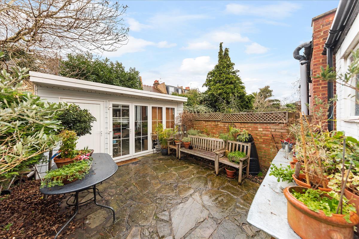 Property Image e2df8e4d-47f7-49bb-81c7-ec6cb7b44854