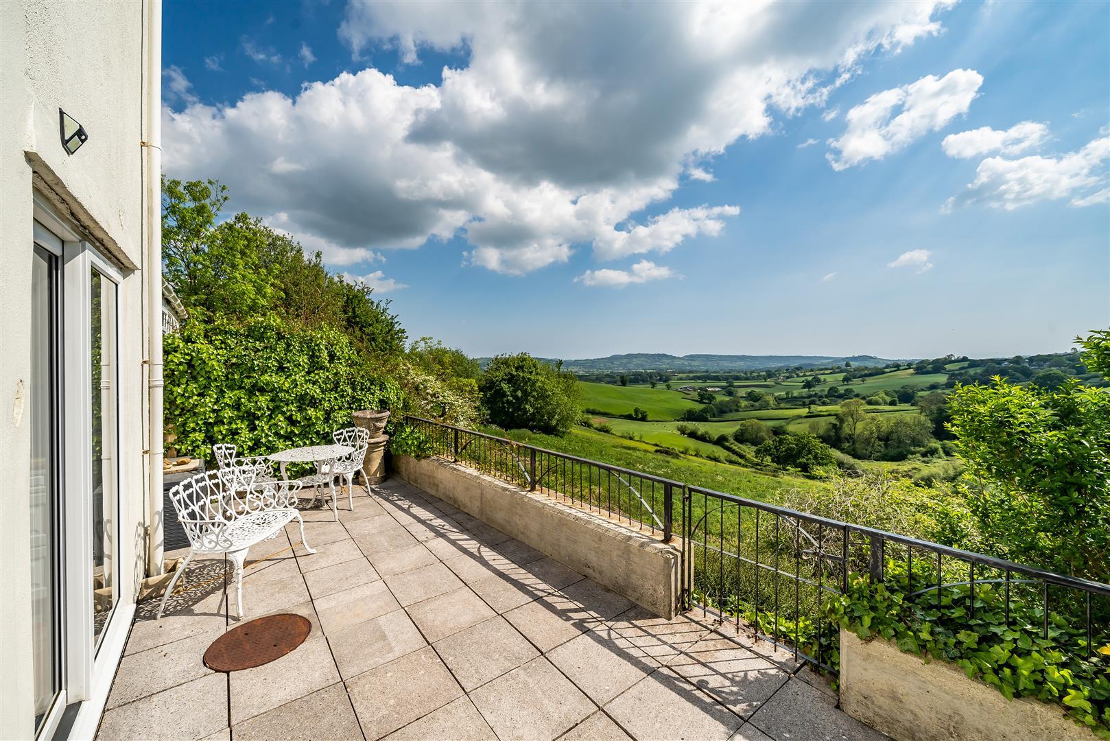 Property Image e2fc4af8-c2f4-40d8-8da1-65eabaf563d9