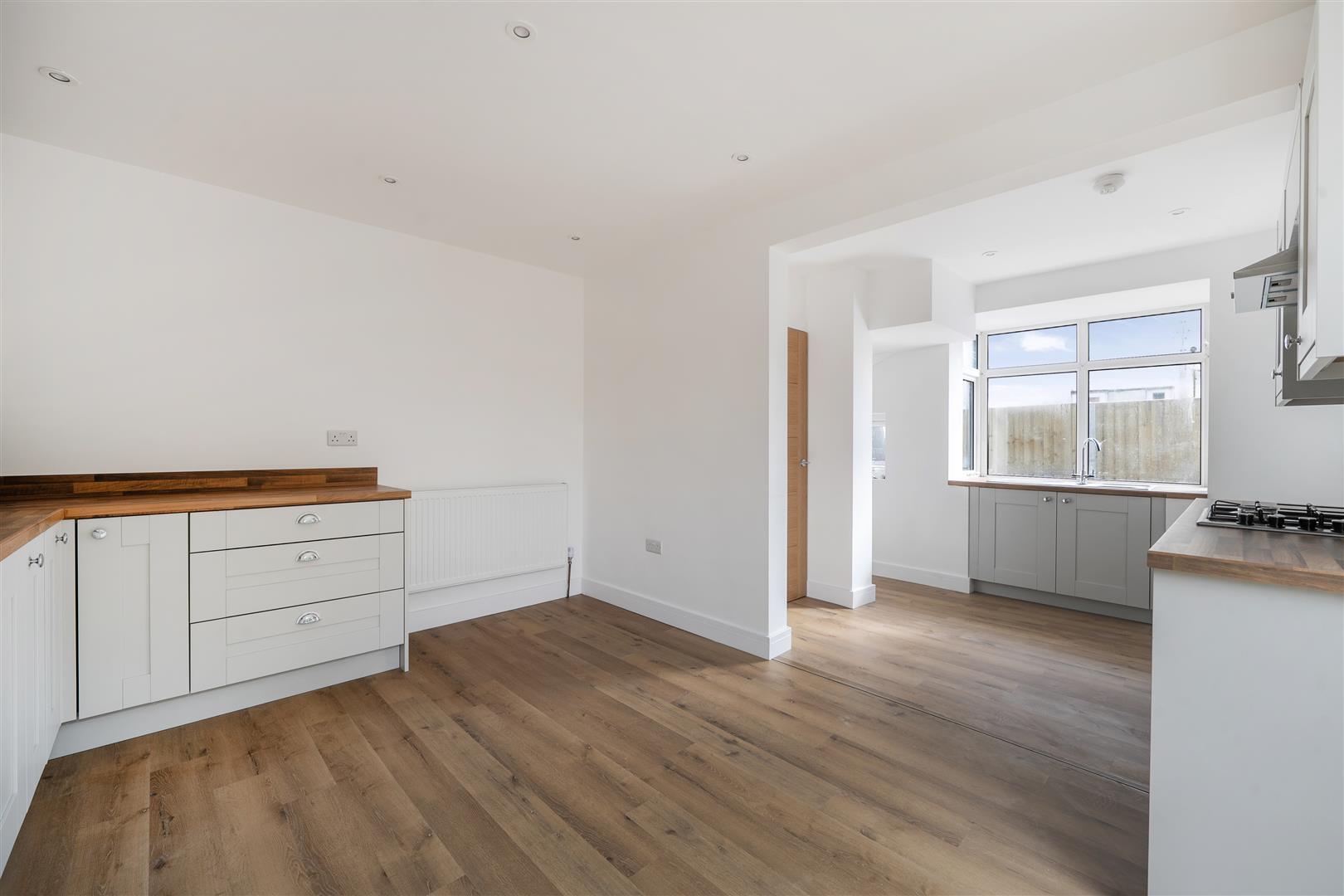 Property Image e2fd8787-c676-4c48-9a1b-d132a8d22bf6