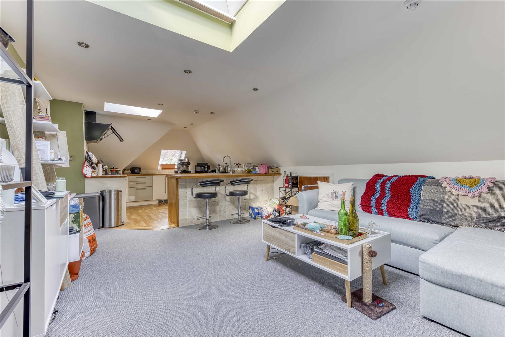 Property Image e30129eb-0afc-484f-be89-8f63d90aeb77