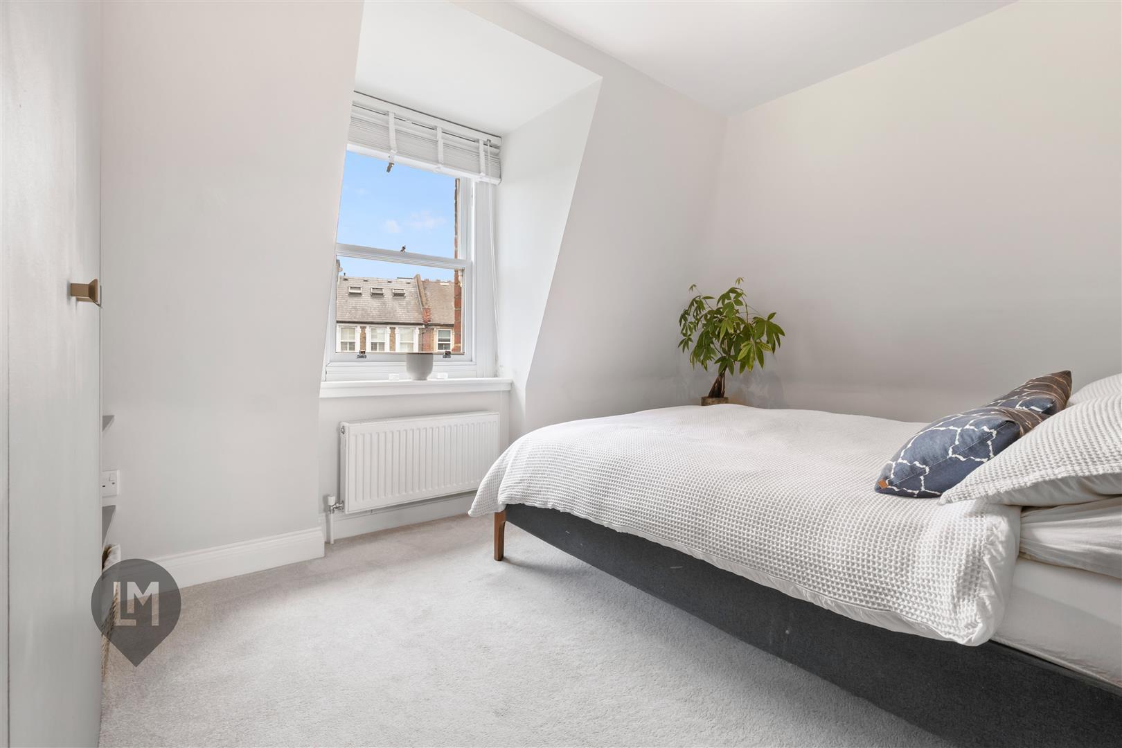 Property Image e30235f3-9374-451e-aa0d-65dd22266c46