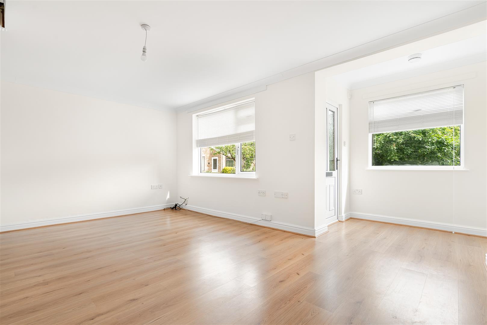 Property Image e307c6aa-c305-4662-8434-b00b0a83cb6f