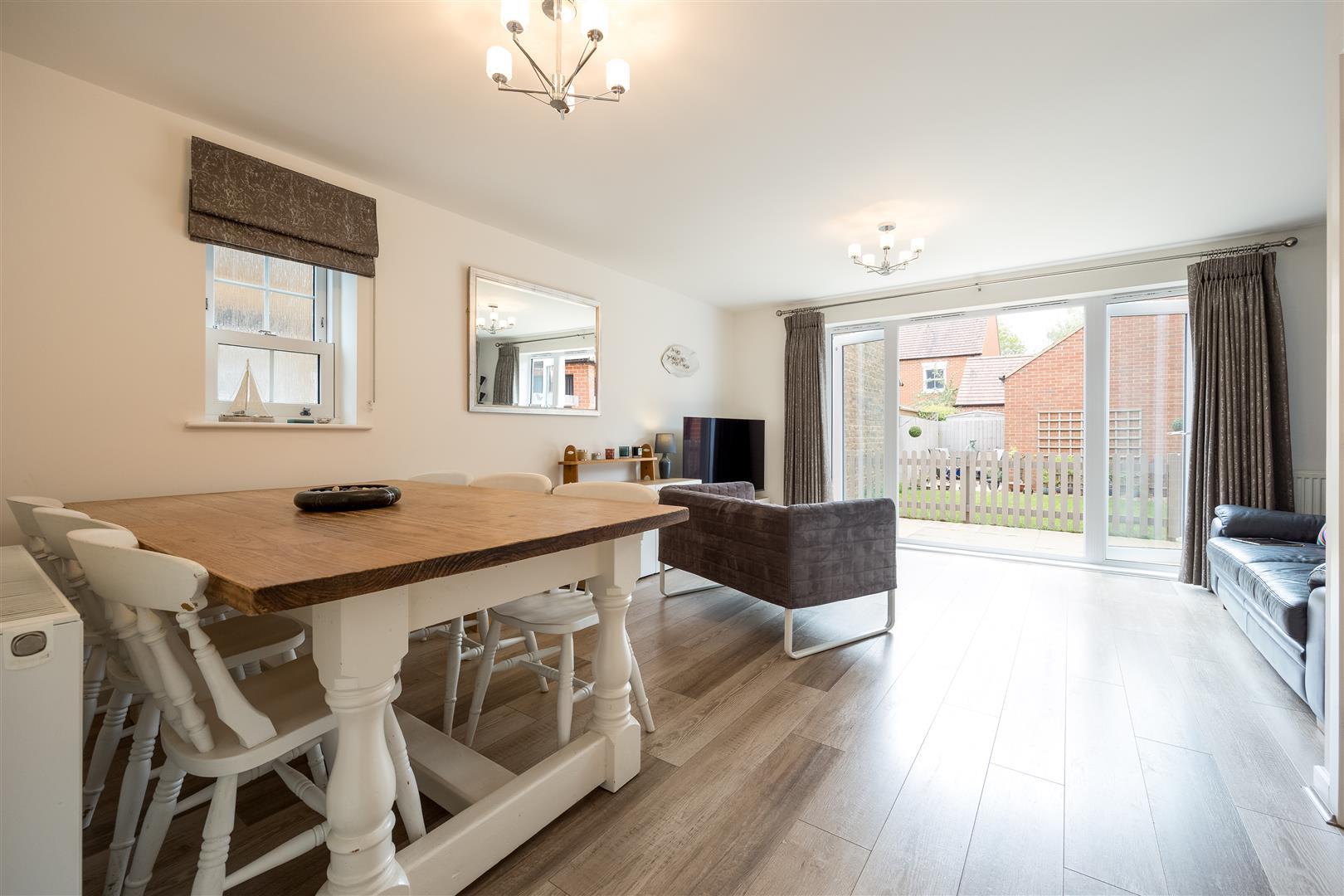 Property Image e30faf73-7dfd-43df-8415-72776247d50e