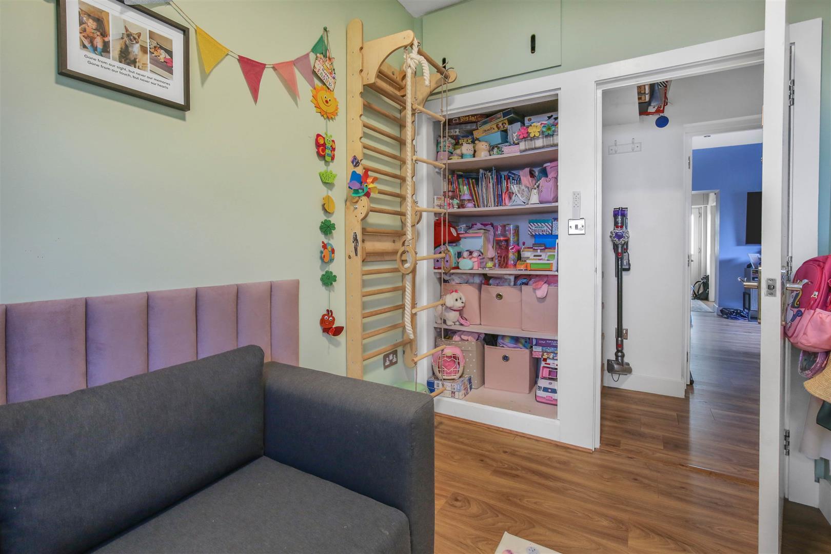 Property Image e32421db-4169-44fe-8f3c-fcd9561176da