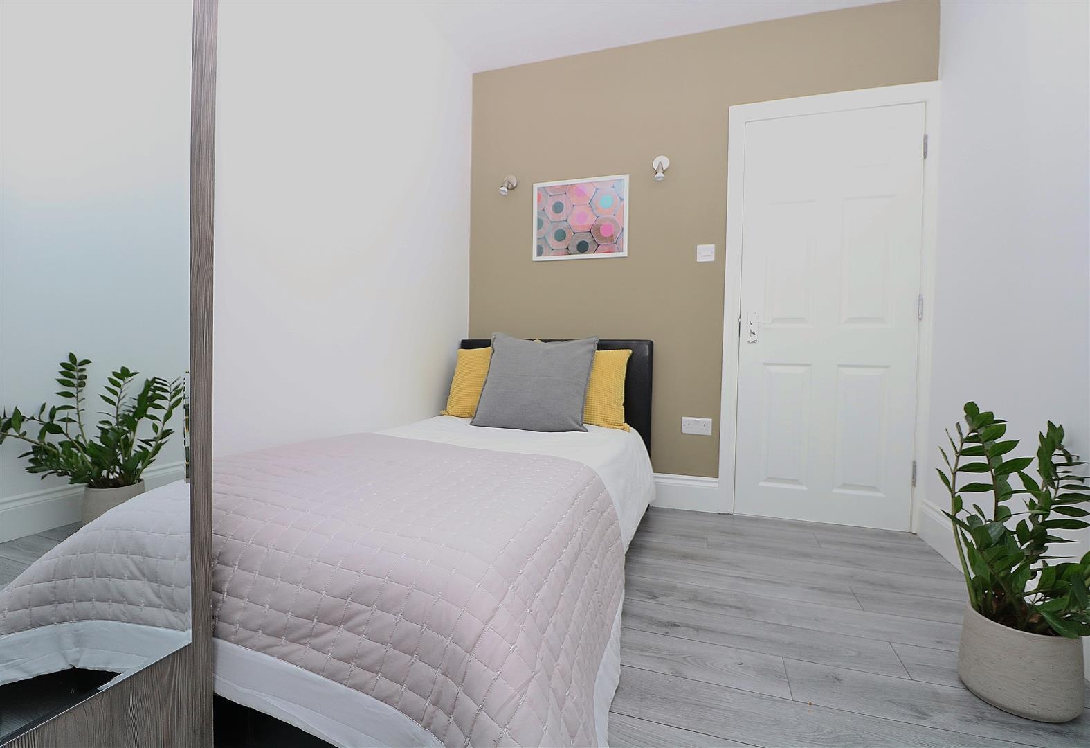 Property Image e356f5e3-f4d5-44be-9ffa-8bac307ce8cf
