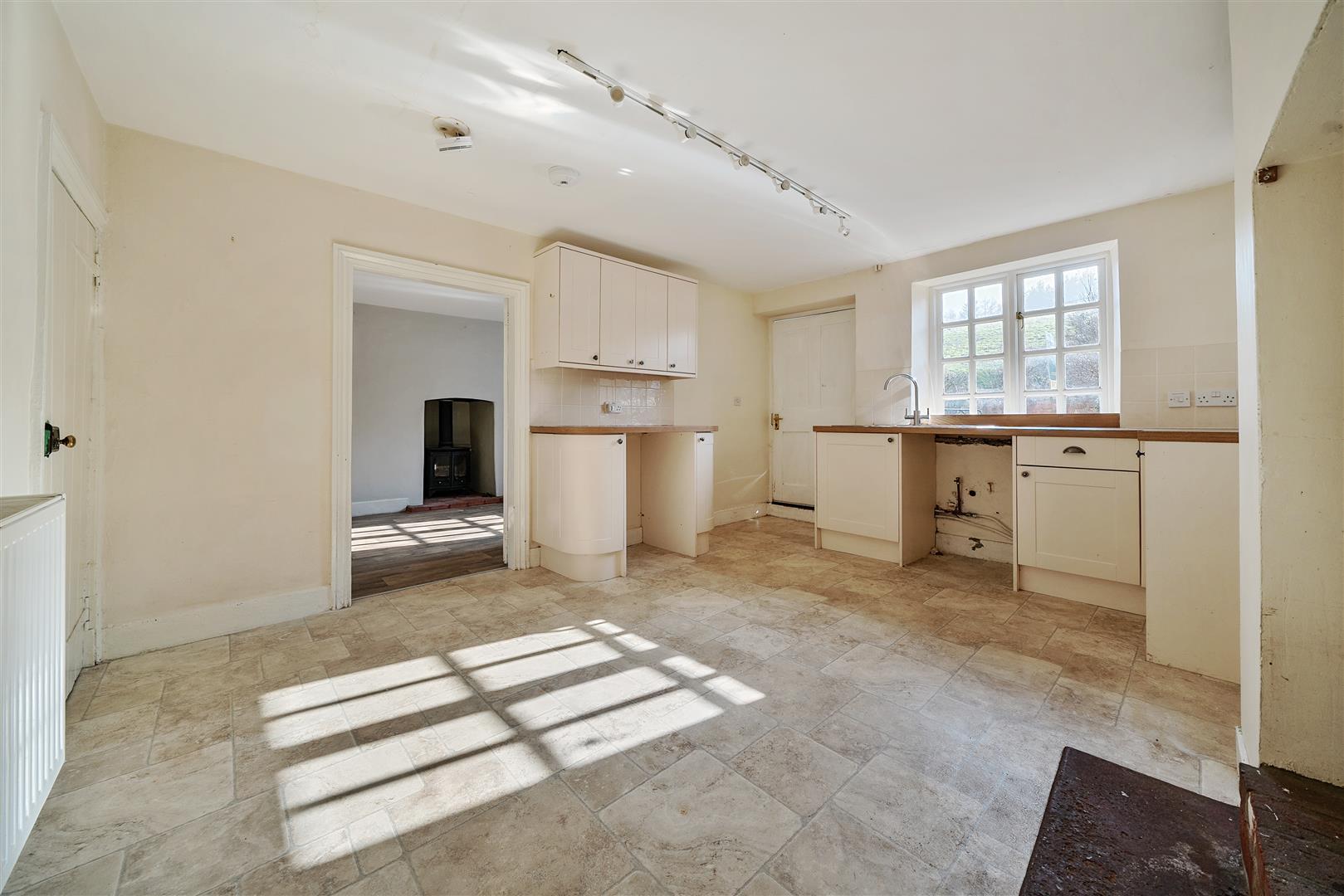 Property Image e359ebb5-0075-4d59-9cb7-3ee7b2e5f32f