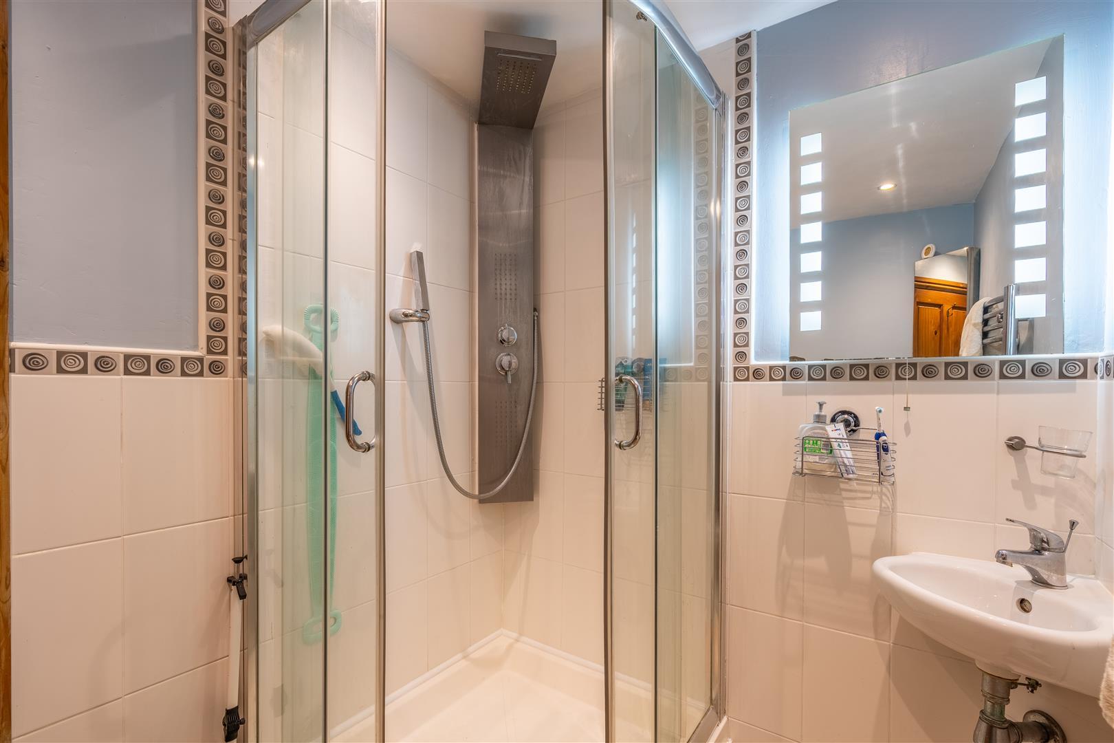 Property Image e35d0193-ea01-47de-ad41-ee1005042983